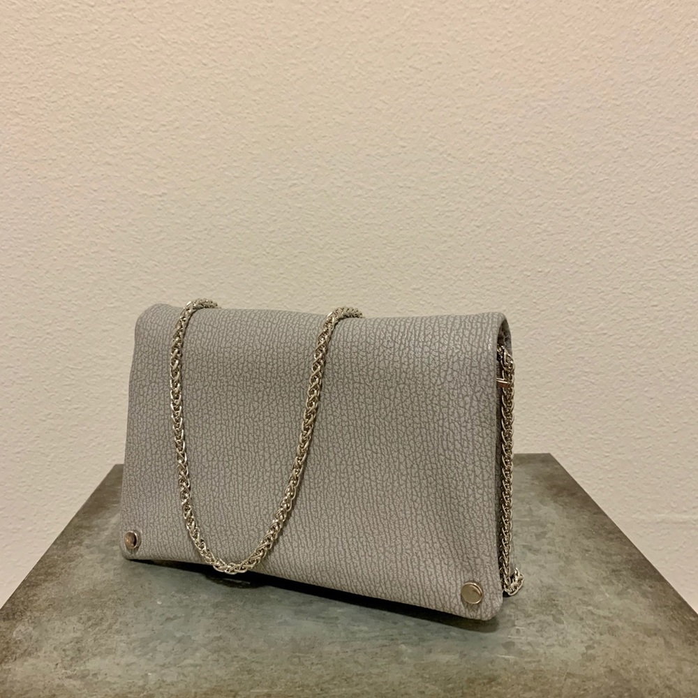 ❄️🌲Purse and clutch in one. Street Level Brand.